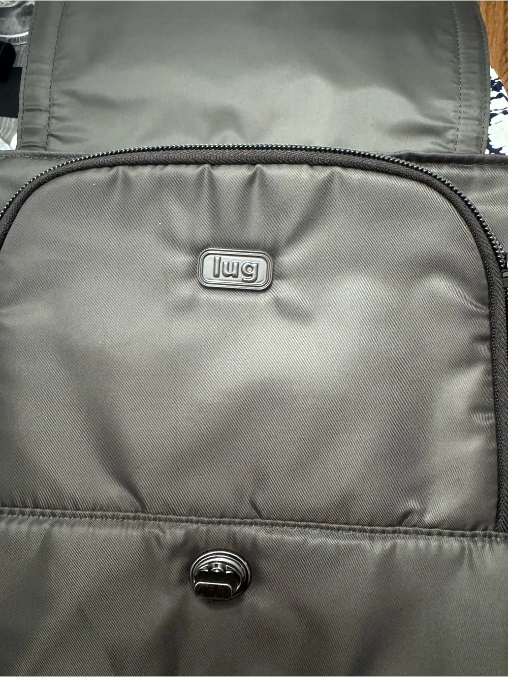 Lug Presto Quilted Grey Crossbody Detachable Strap Turn Lock - Picture 6 of 11